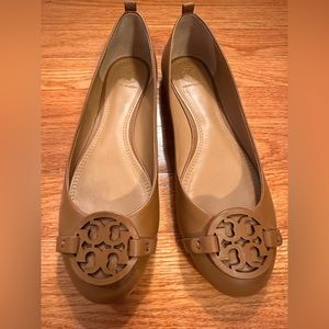 Tory Burch shoes flat size 9- like new